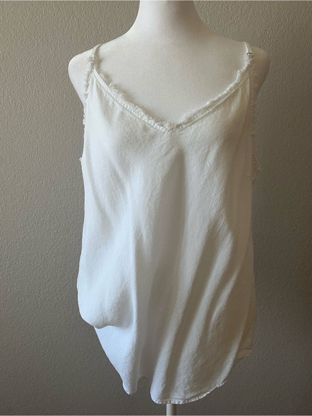 Cloth & Stone White Frayed V-Neck Camisole